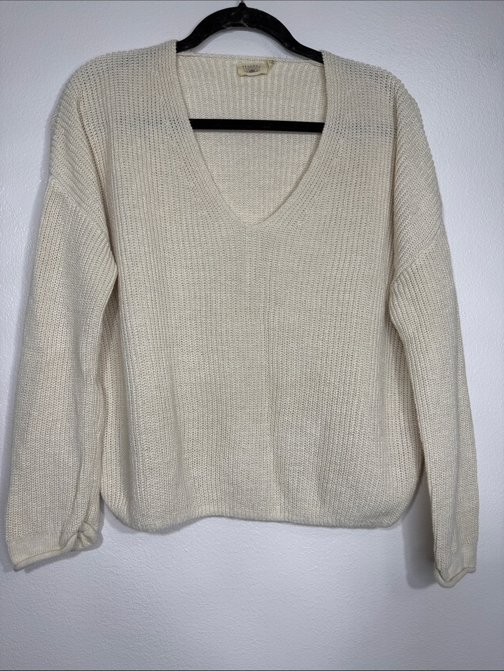 Faherty Women's Miramar Linen V-Neck Sweater - summer sand Med